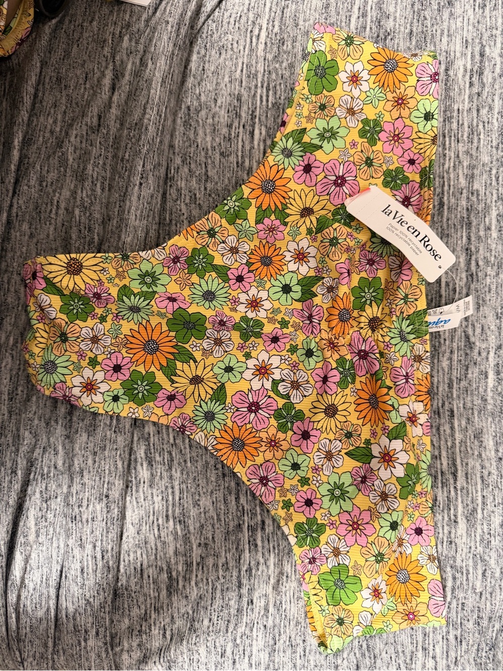 La Vie En Rose, Floral Print Yellow Multi Women's bra and bottom - Picture 4 of 5